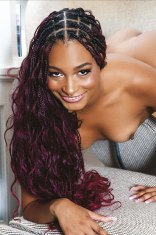 Addis Fouche posing nude